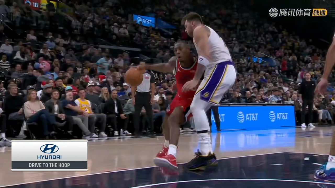 洛杉矶湖人发布备战花絮，今夜手感冰凉，意大利杯任务艰巨，临场指挥获称赞的简单介绍-九游娱乐